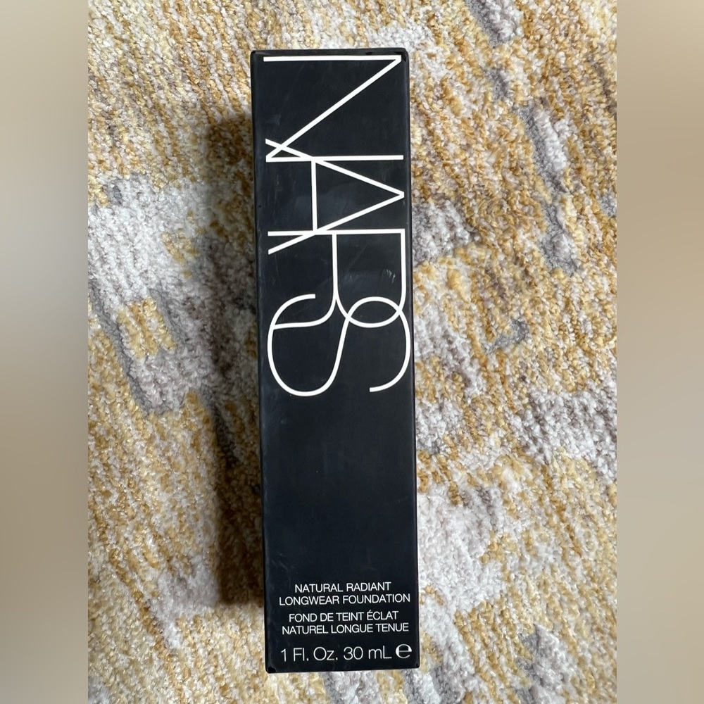 NARS Natural Radiant Longwear Foundation *Aruba*